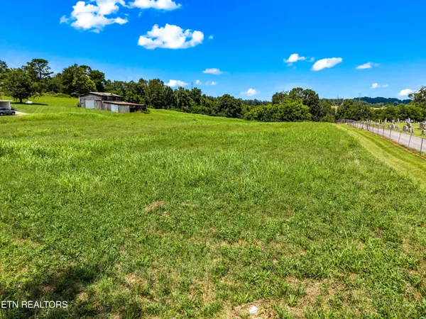 $264,900 | 6899 Beacon Light Road, Whitesburg, TN 37891