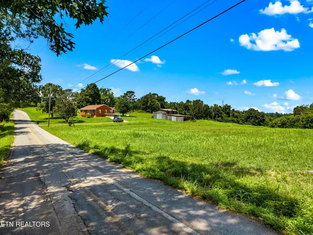 $264,900 | 6899 Beacon Light Road, Whitesburg, TN 37891