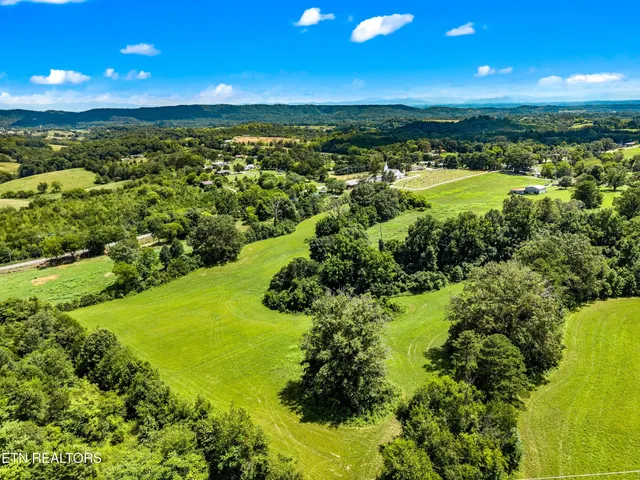 $264,900 | 6899 Beacon Light Road, Whitesburg, TN 37891