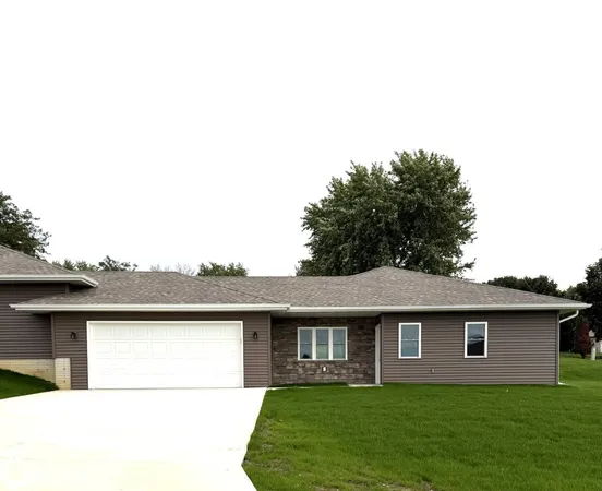 $279,900 | 905 Iowa Drive, Manning, IA 51455