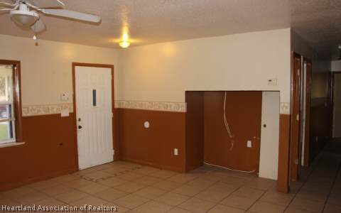 208 Mirador Drive Sebring, FL 33876 - Photo 13 of 17 an empty room with closet area