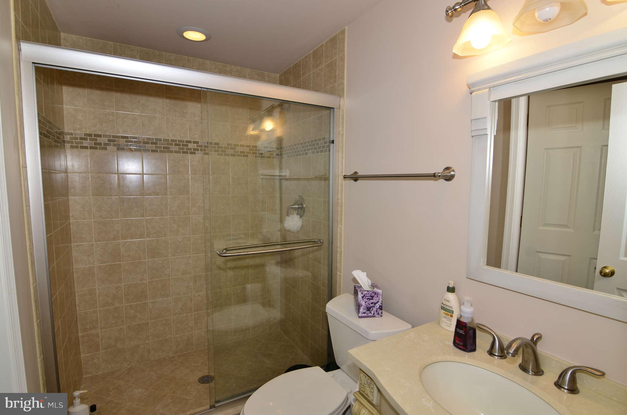 1303 Quail Ridge Drive Reston, VA 20194 - Photo 19 of 30 Bath