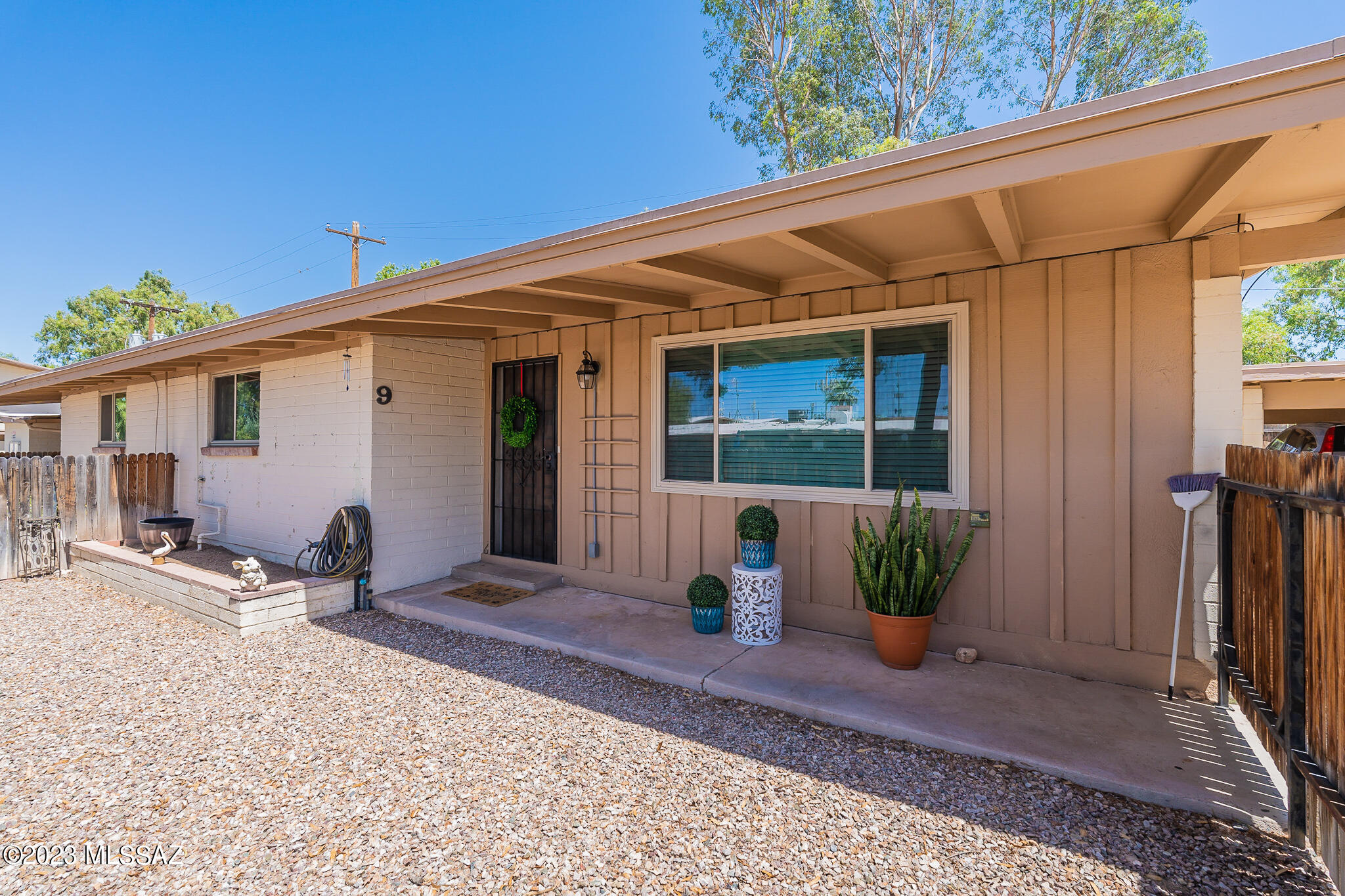 5901 North Oracle Road, Unit 9 Tucson, AZ 85704 - Photo 2 of 26 Gallery Image 2