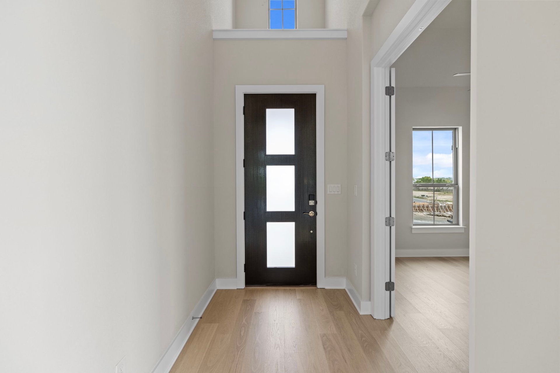 1908 Crimson Sunset Drive Georgetown, TX 78628 - Photo 5 of 40 an empty room with windows and closet
