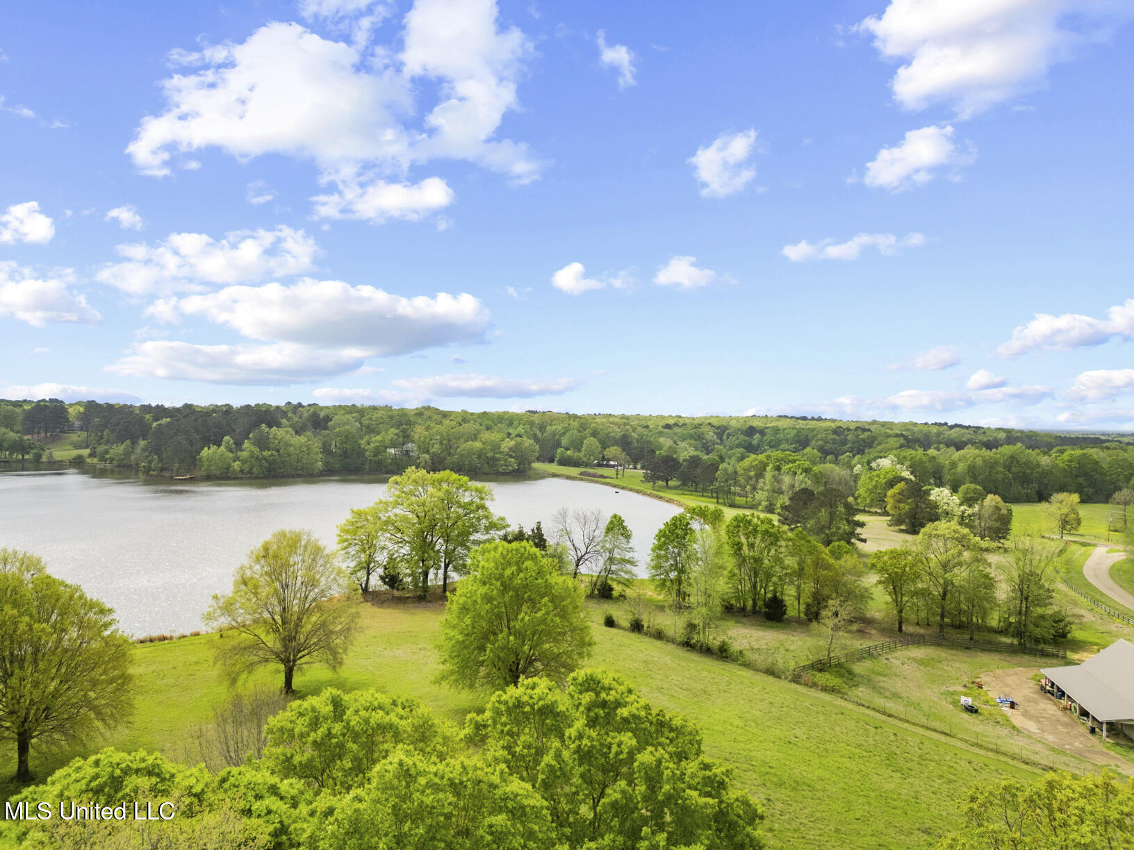 151 Chapel Hill Road Flora, MS 39071 - Photo 3 of 60 151 Chapel Hill Rd