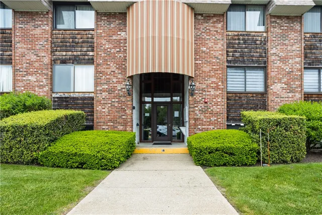 $265,000 | 510 Child Street, Unit 105B, Warren, RI 02885