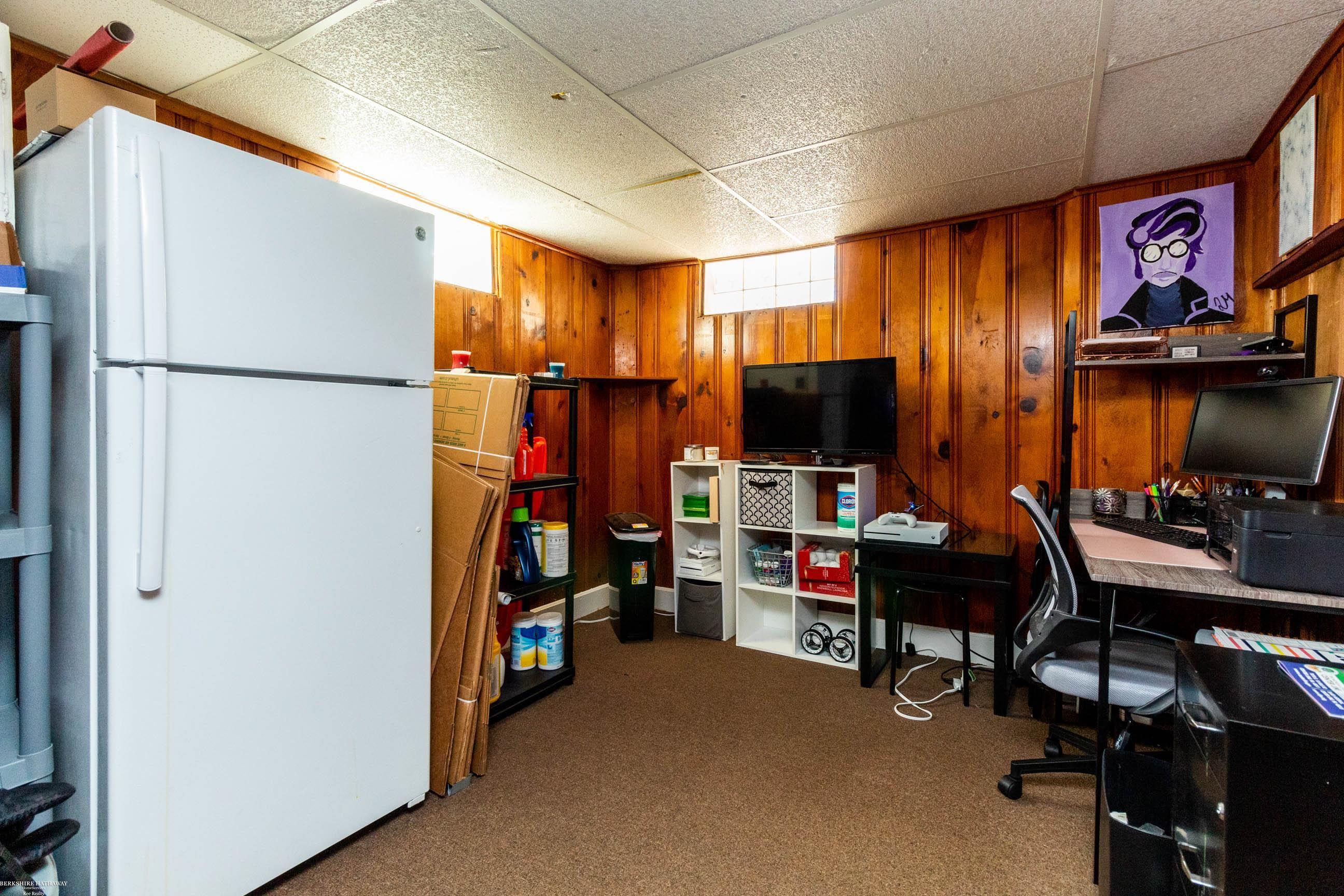 8062 Superior Street Center Line, MI 48015 - Photo 18 of 21