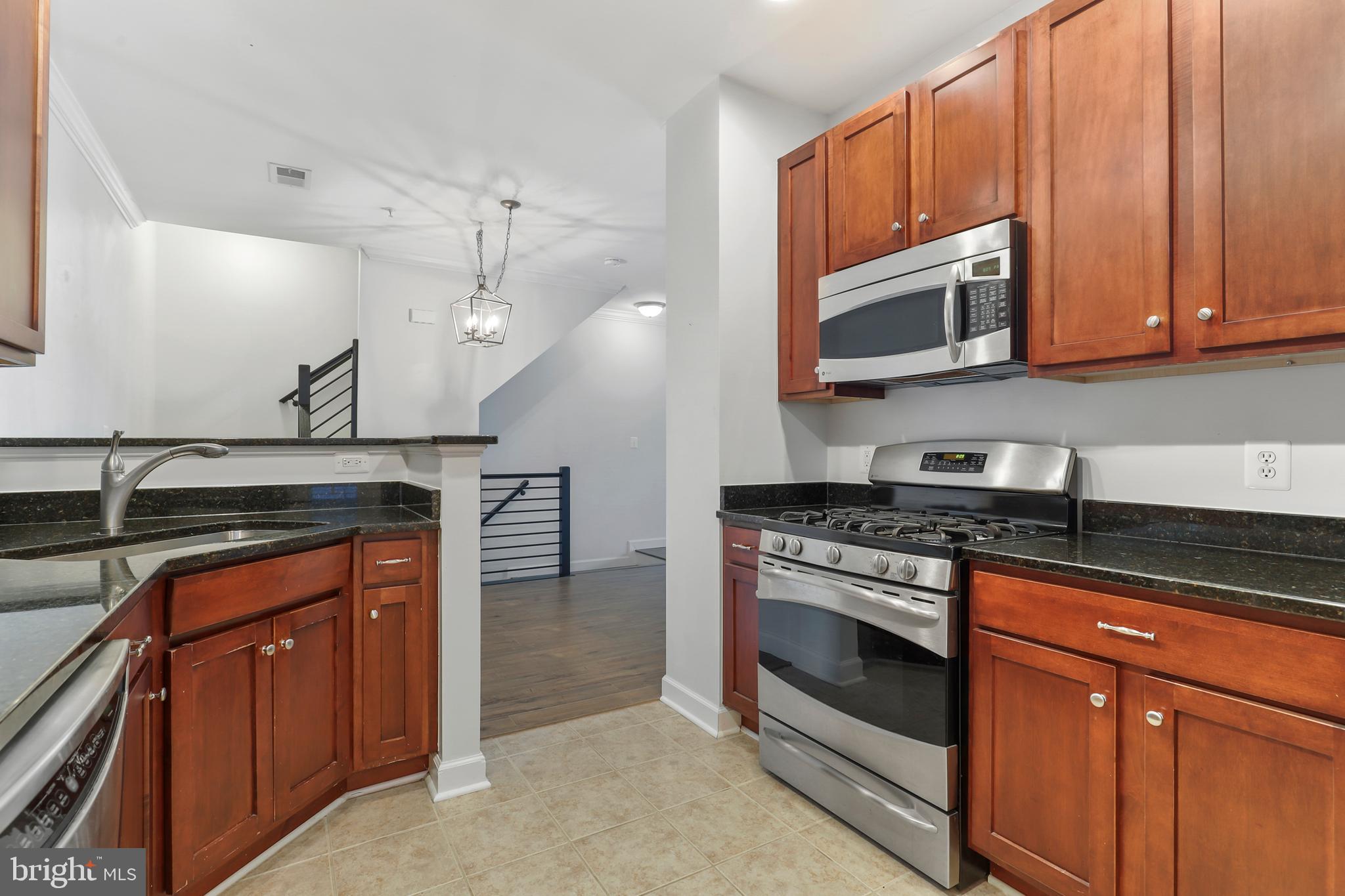 43371 Locust Dale Terrace, Unit 107 Ashburn, VA 20147 - Photo 13 of 24