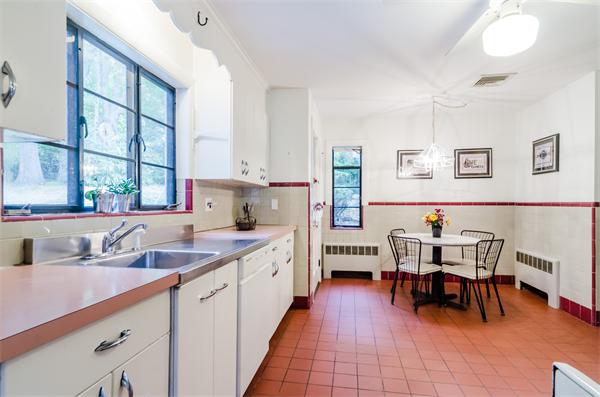 37 Ellis Road Newton, MA 02465 - Photo 11 of 18 Gallery Image 11