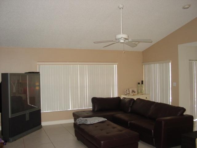 11376 Chisolm Way Boca Raton, FL 33428 - Photo 11 of 35 Family room 1