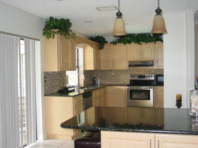 11376 Chisolm Way Boca Raton, FL 33428 - Photo 10 of 35 Kitchen 4