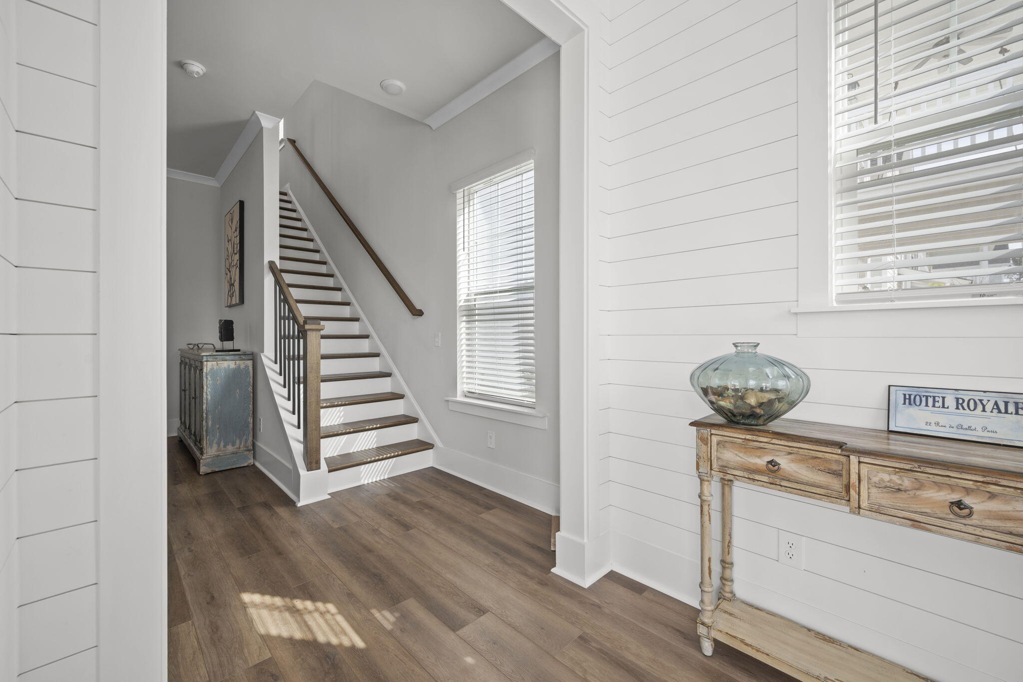 310 Eclipse Street Summerville, SC 29486 - Photo 7 of 64 front entry way