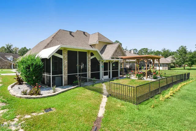 $480,000 | 7555 Mahalo Hui Drive, Diamondhead, MS 39525