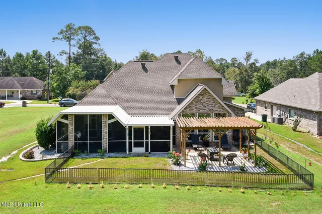 $480,000 | 7555 Mahalo Hui Drive, Diamondhead, MS 39525