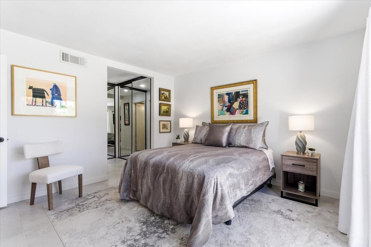 200 East Racquet Club Road, Unit 18 Palm Springs, CA 92262 - Photo 22 of 33 25-200 E Racquet Club Rd #18-17