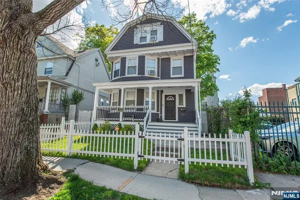 $599,000 | 191 Smith Street, Newark, NJ 07106