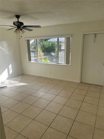 $1,400 | 948 18th Street, Vero Beach, FL 32960