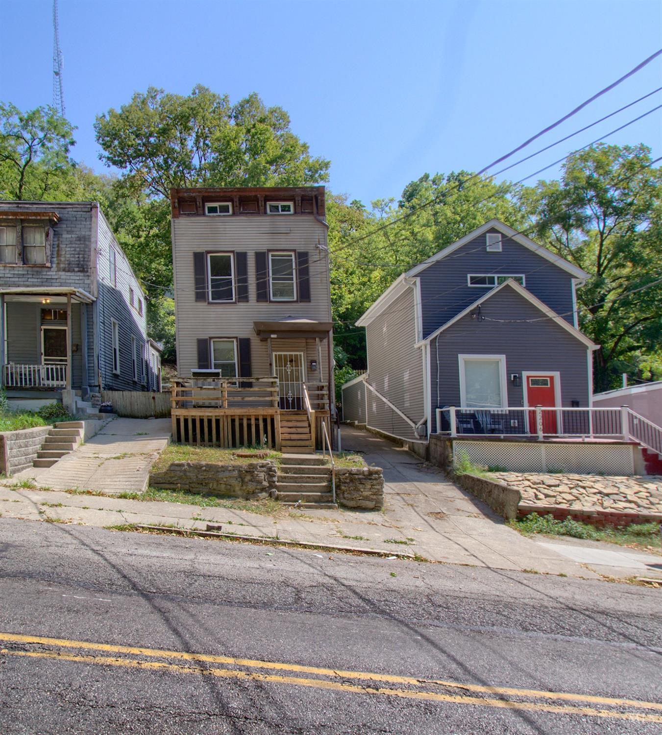 2208 Ravine Street Cincinnati, OH 45219 - Photo 2 of 53