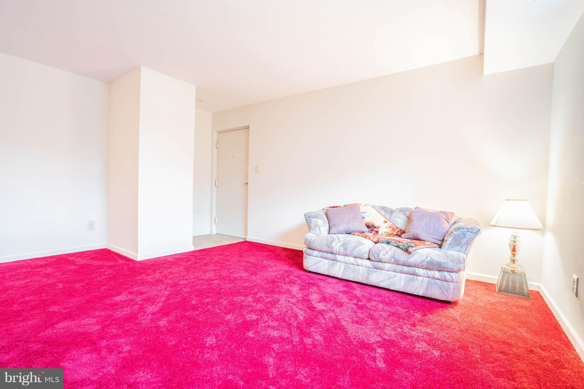 11914 Tarragon Road, Unit E Reisterstown, MD 21136 - Photo 19 of 20 Living Room