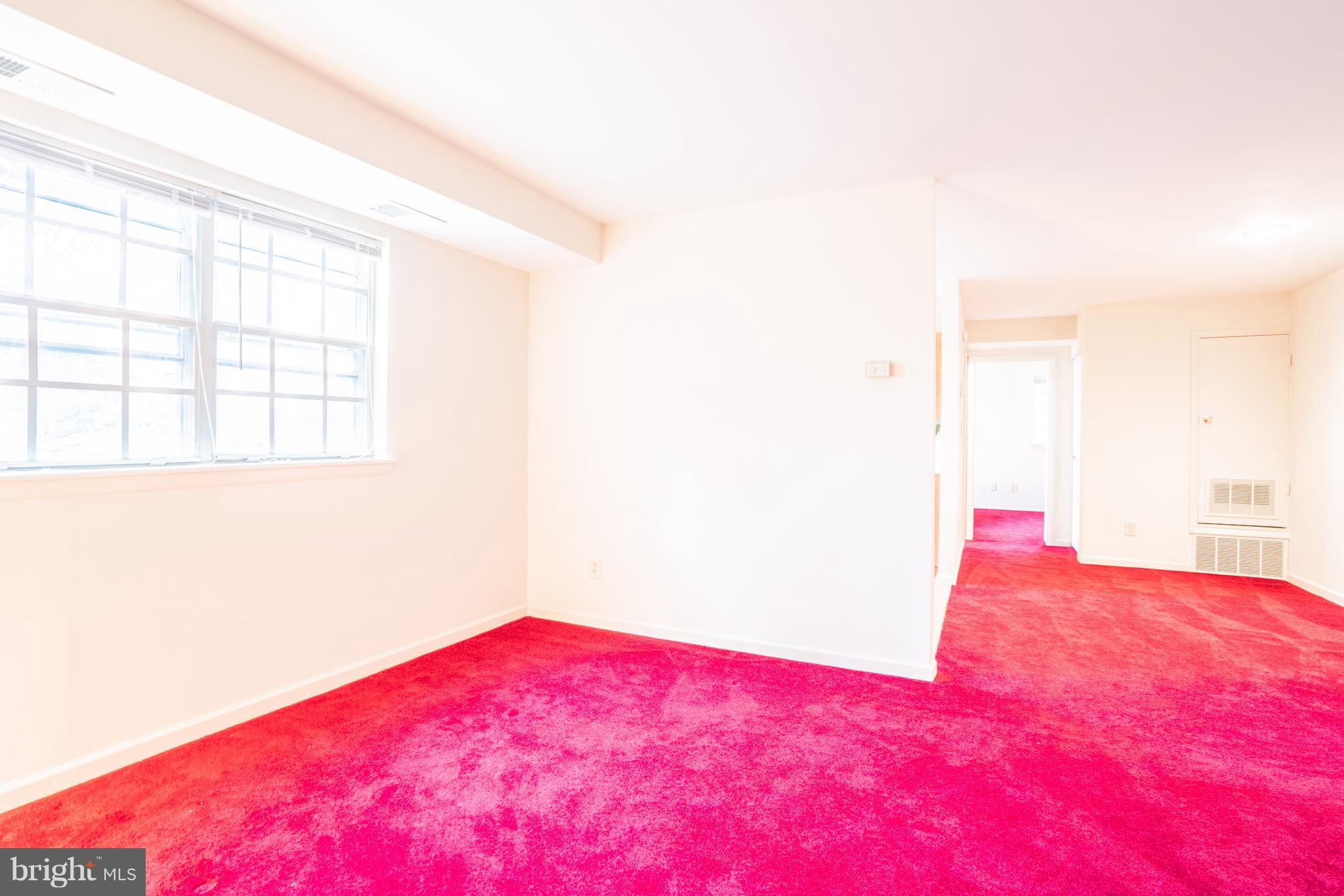 11914 Tarragon Road, Unit E Reisterstown, MD 21136 - Photo 5 of 20 Living Room
