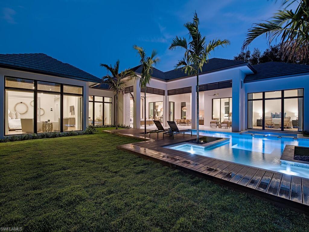 473 Banyan Boulevard Naples, FL 34102 - Photo 15 of 20