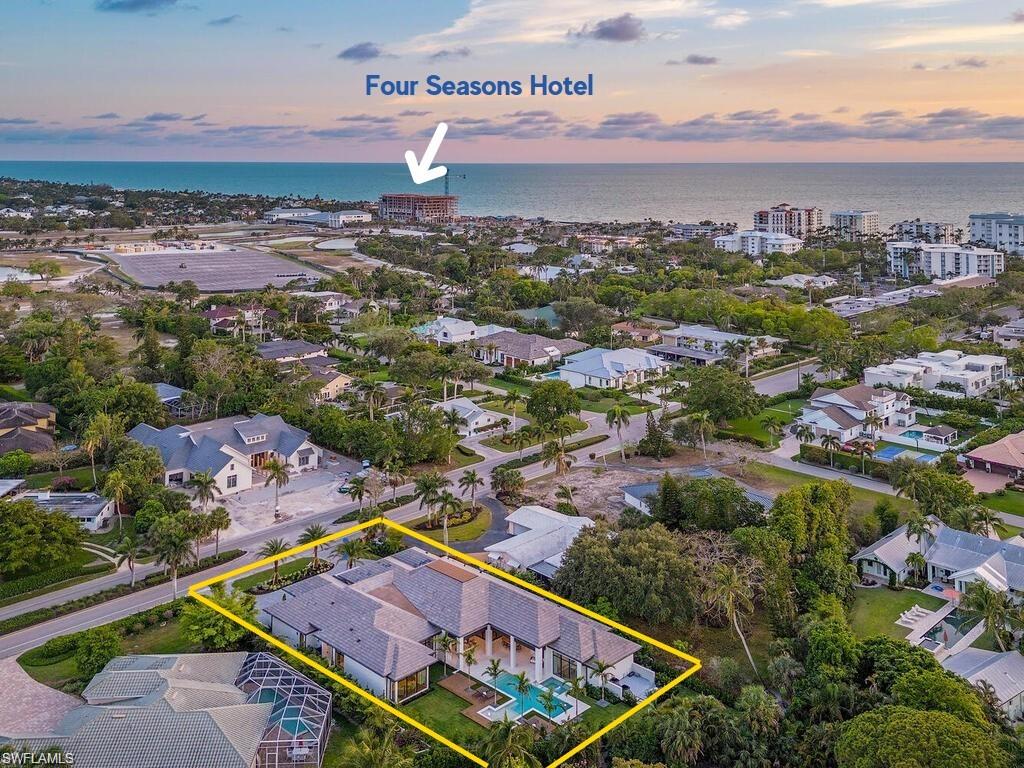 473 Banyan Boulevard Naples, FL 34102 - Photo 18 of 20