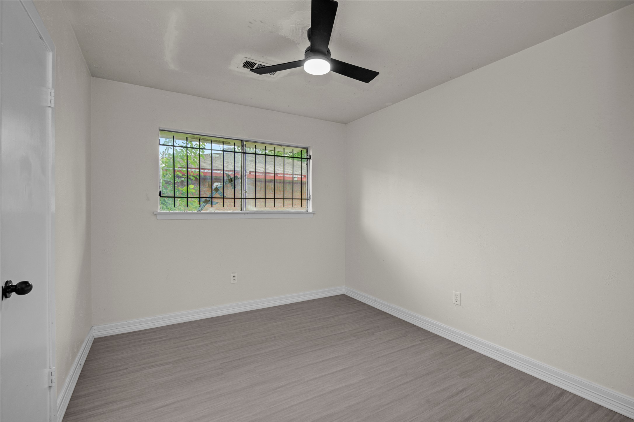 7329 Gleason Road Houston, TX 77016 - Photo 16 of 25