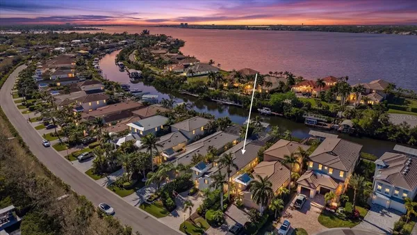 $1,295,000 | 4503 5th Avenue Northeast, Bradenton, FL 34208