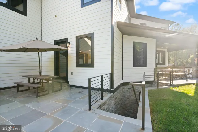 $2,690,000 | 5524 Summit Street, Centreville, VA 20120