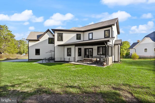 $2,690,000 | 5524 Summit Street, Centreville, VA 20120