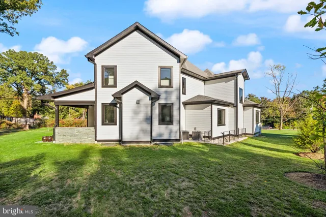 $2,690,000 | 5524 Summit Street, Centreville, VA 20120