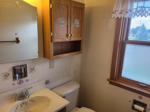 $365,000 | 13600 West Honey Lane, New Berlin, WI 53151