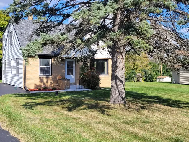 $365,000 | 13600 West Honey Lane, New Berlin, WI 53151