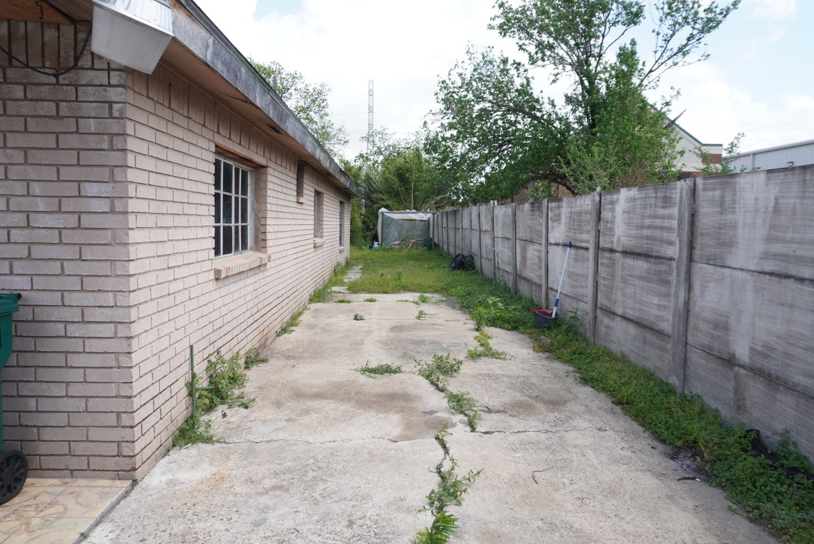 117 Light Company Road Pasadena, TX 77506 - Photo 4 of 13