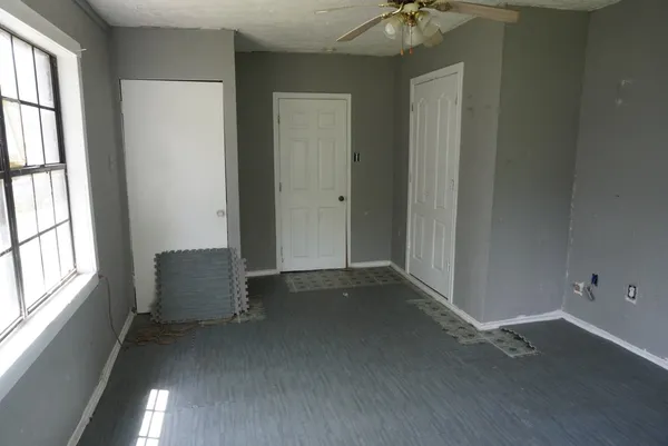 $135,000 | 117 Light Company Road, Pasadena, TX 77506
