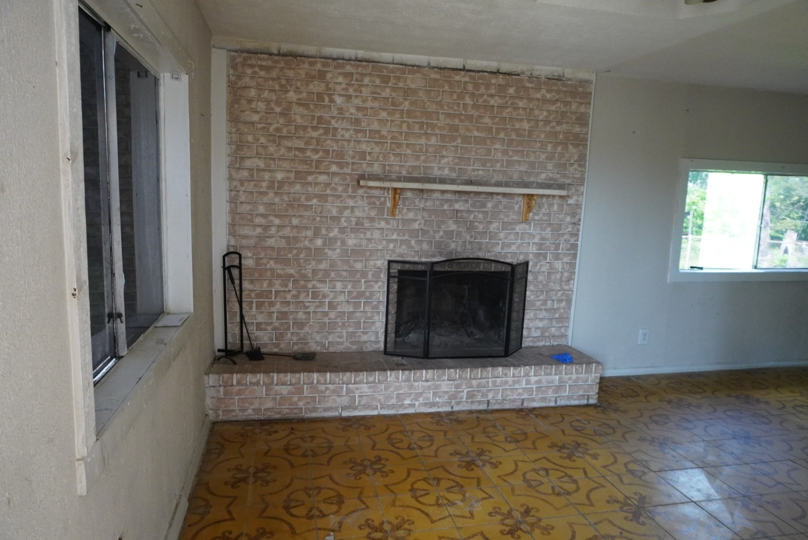 117 Light Company Road Pasadena, TX 77506 - Photo 8 of 13