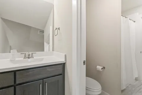 $775,000 | 139 Wildrose Hill Drive, Boerne, TX 78006
