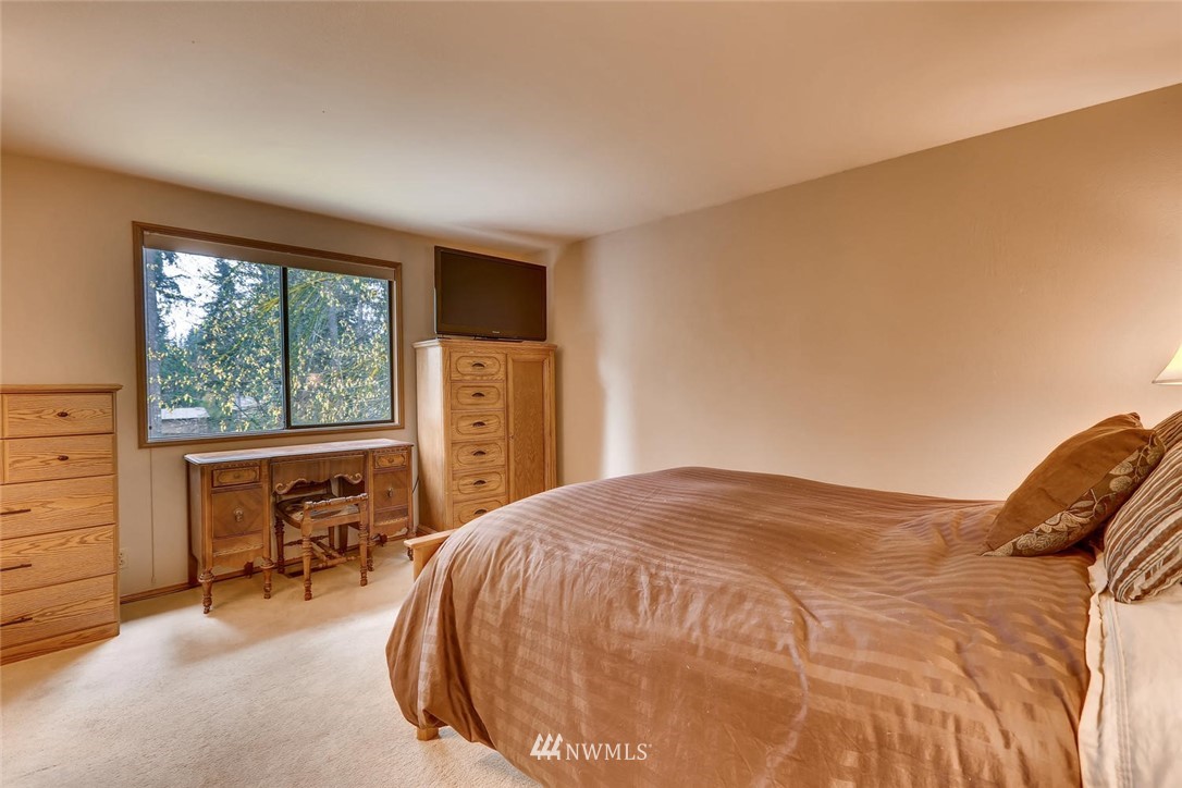 14720 Southeast 145th Place Renton, WA 98059 - Photo 12 of 25