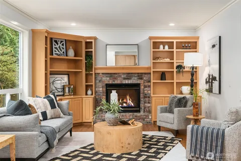 $2,200,000 | 5706 Northwest Lac Leman Drive, Issaquah, WA 98027