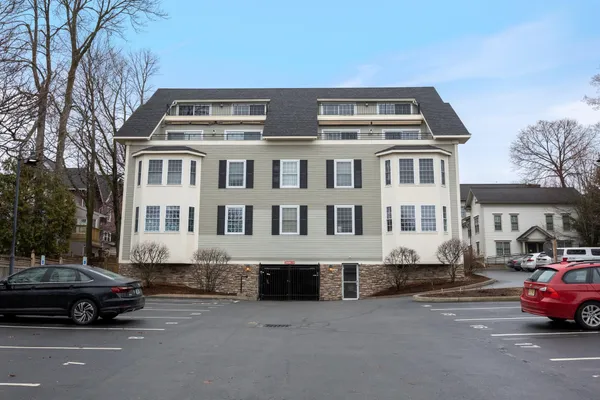 $479,000 | 81 South Williams Street, Unit 403, Burlington, VT 05401