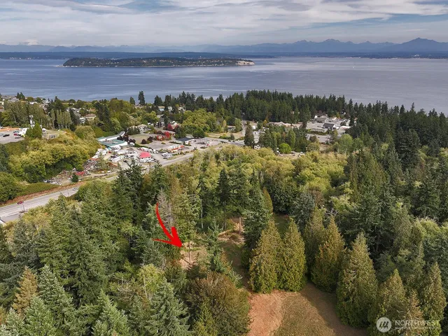 $395,000 | 9265 Highway 525, Clinton, WA 98236