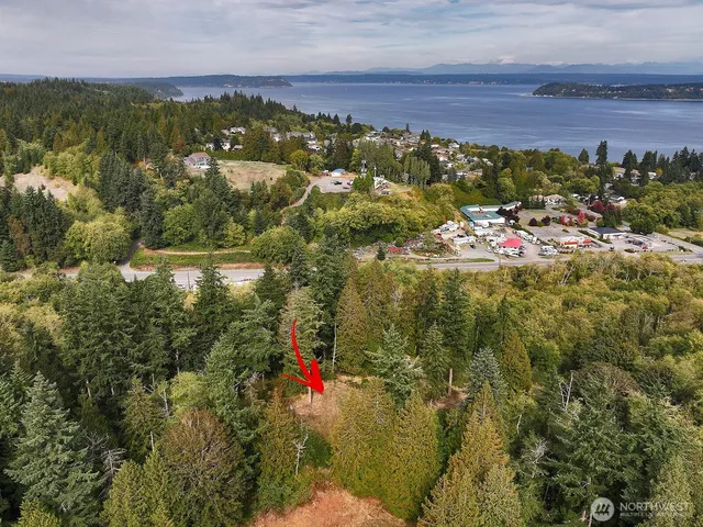 $395,000 | 9265 Highway 525, Clinton, WA 98236