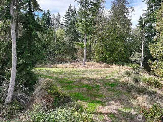 $395,000 | 9265 Highway 525, Clinton, WA 98236