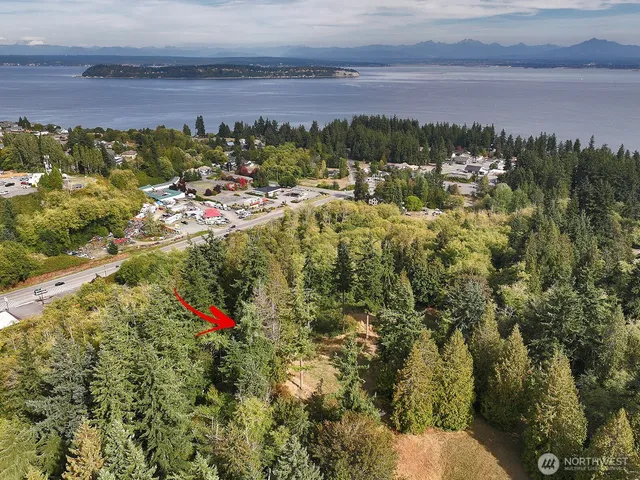 $395,000 | 9265 Highway 525, Clinton, WA 98236