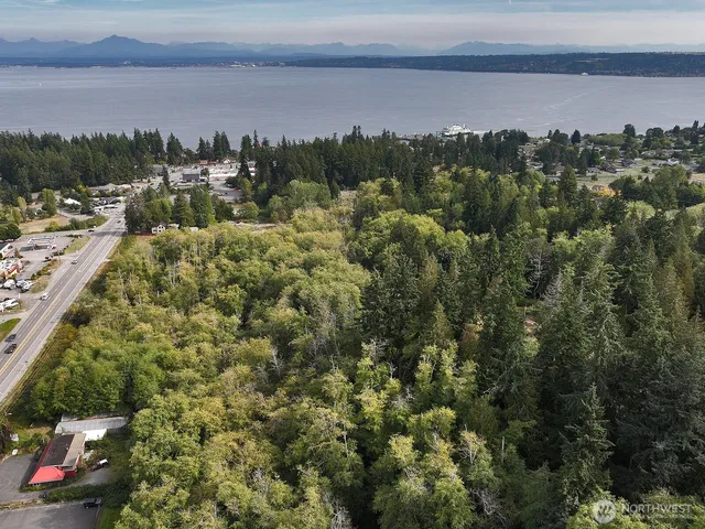 $395,000 | 9265 Highway 525, Clinton, WA 98236