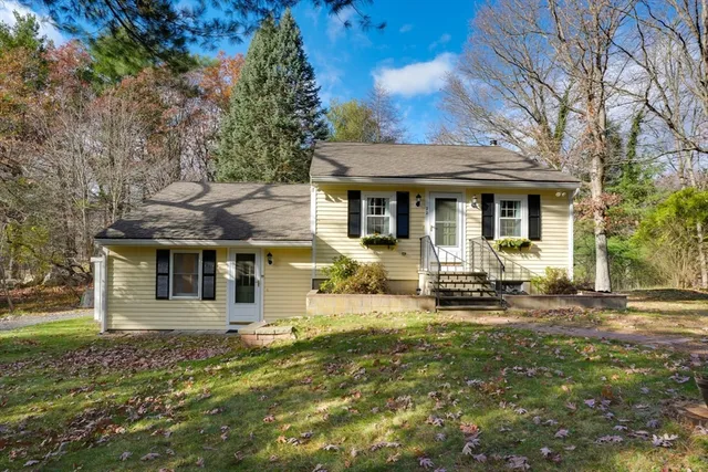 $649,900 | 22 Granite Street, Medway, MA 02053