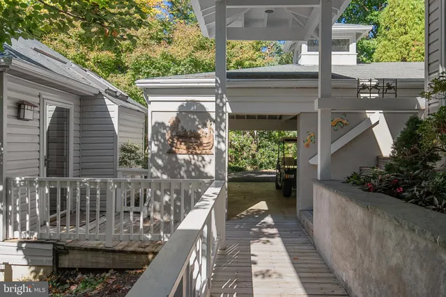 a house view with a outdoor space