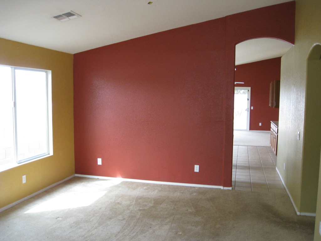 1204 Grenadine Road Phoenix, AZ 85040 - Photo 3 of 12 Living Room