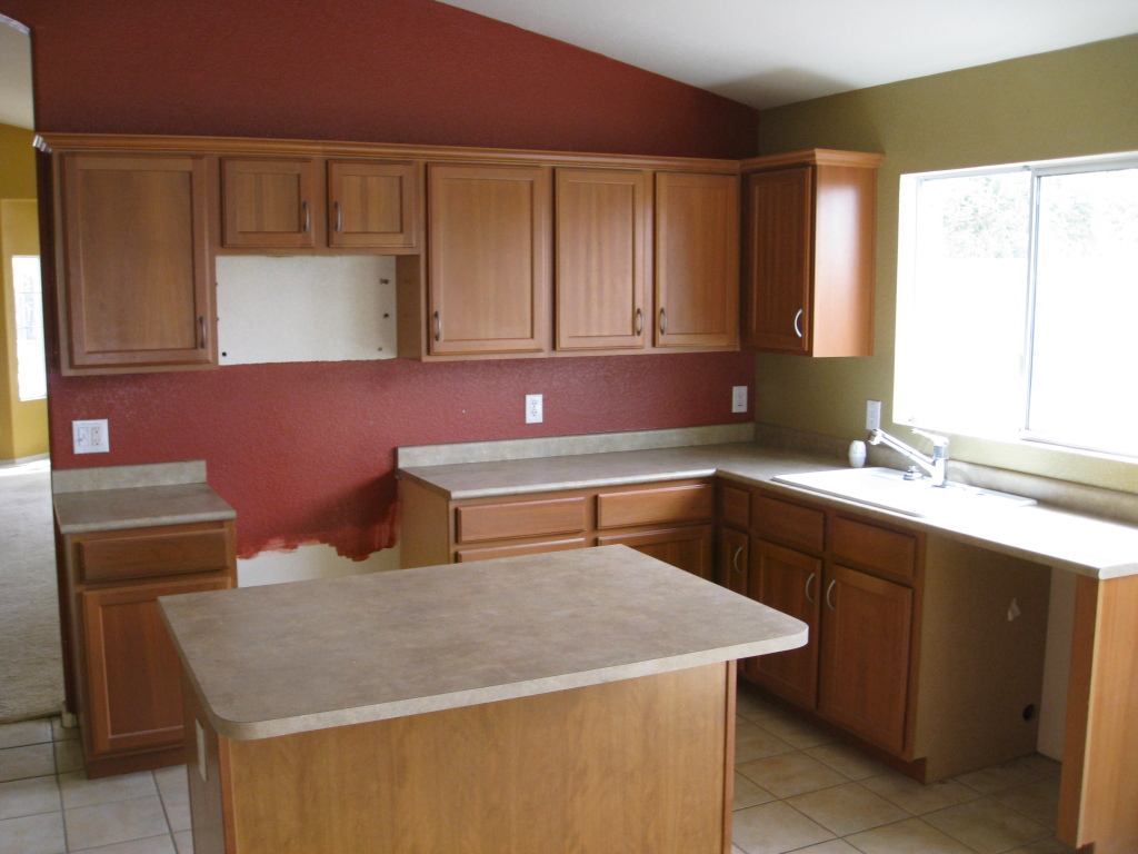 1204 Grenadine Road Phoenix, AZ 85040 - Photo 5 of 12 Kitchen