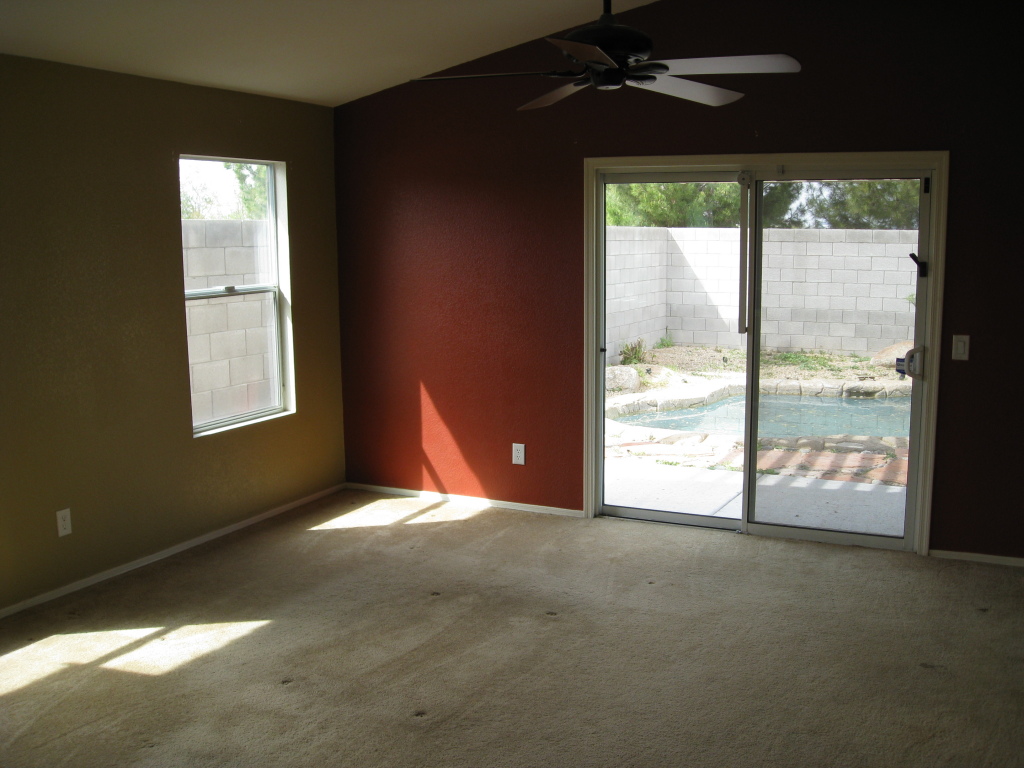 1204 Grenadine Road Phoenix, AZ 85040 - Photo 7 of 12 Family Room